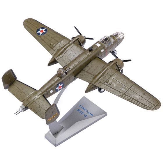A B-25 Mitchell: Detail and Scale　ミッチェル 1/24 Scale WW-II North American B-25 Mitchell Plans and