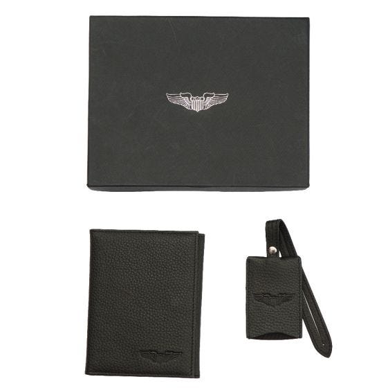 Pictures Pilot wings Passport Holder and Luggage Tag Pictures Pilot wings Passport Holder and Luggage Tag