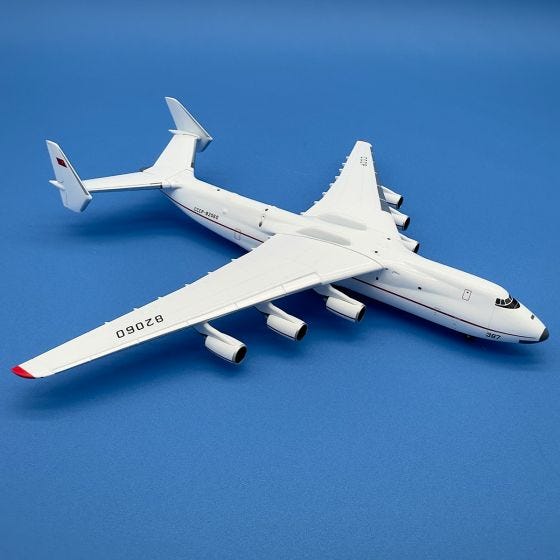 Antonov AN-225 with Buran Shuttle Orbiter Die-Cast Model