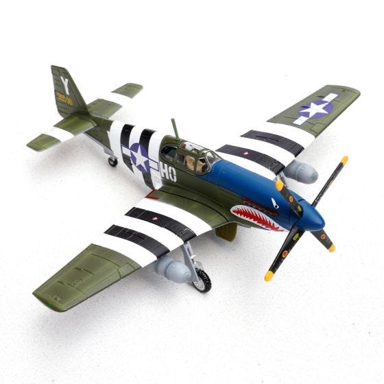新品/未開封　P-51B Mustang AIR POWER SERIES P-51B Mustang Blue Nose Die-Cast Model