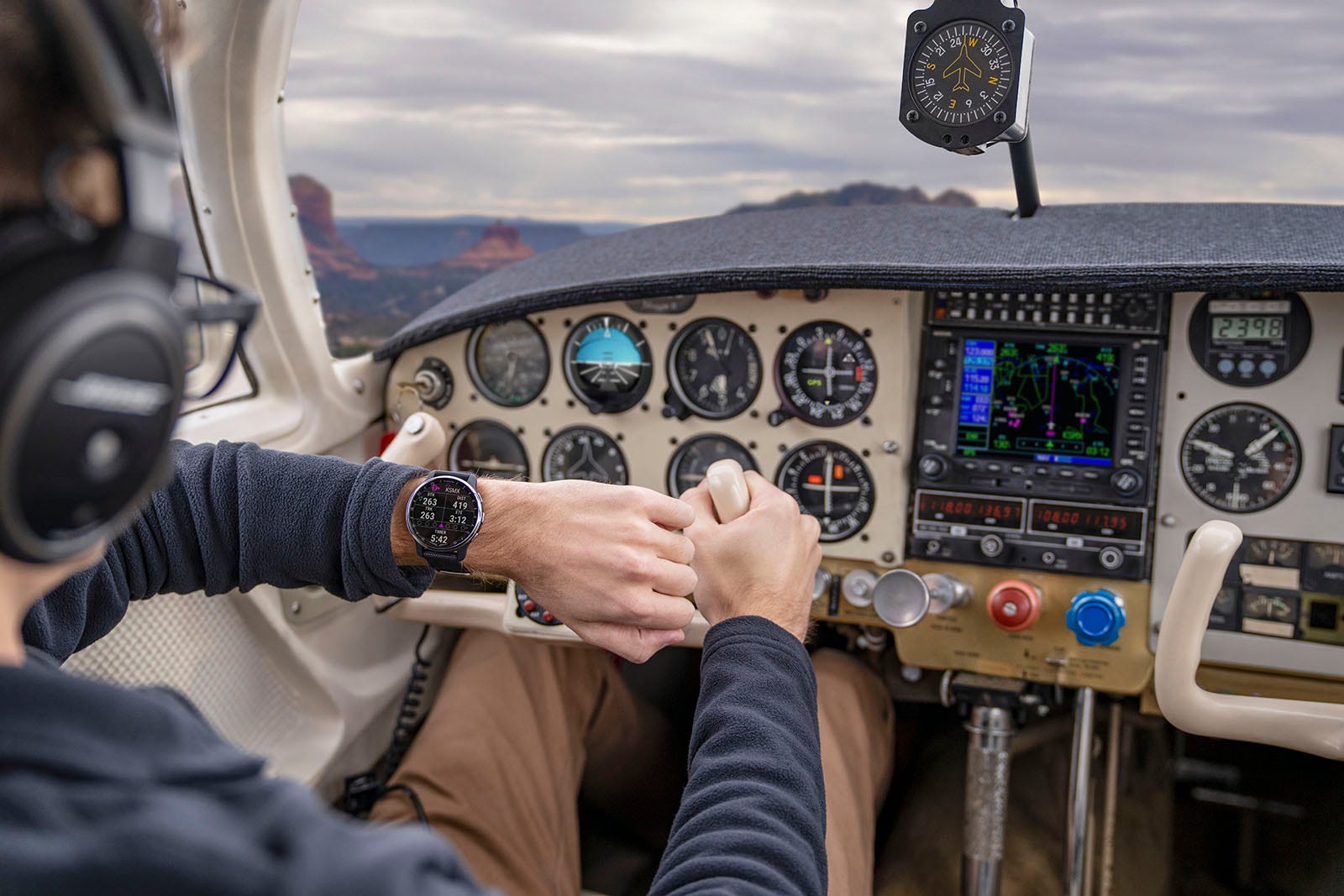 Garmin D2 Air X10 watch in airplane