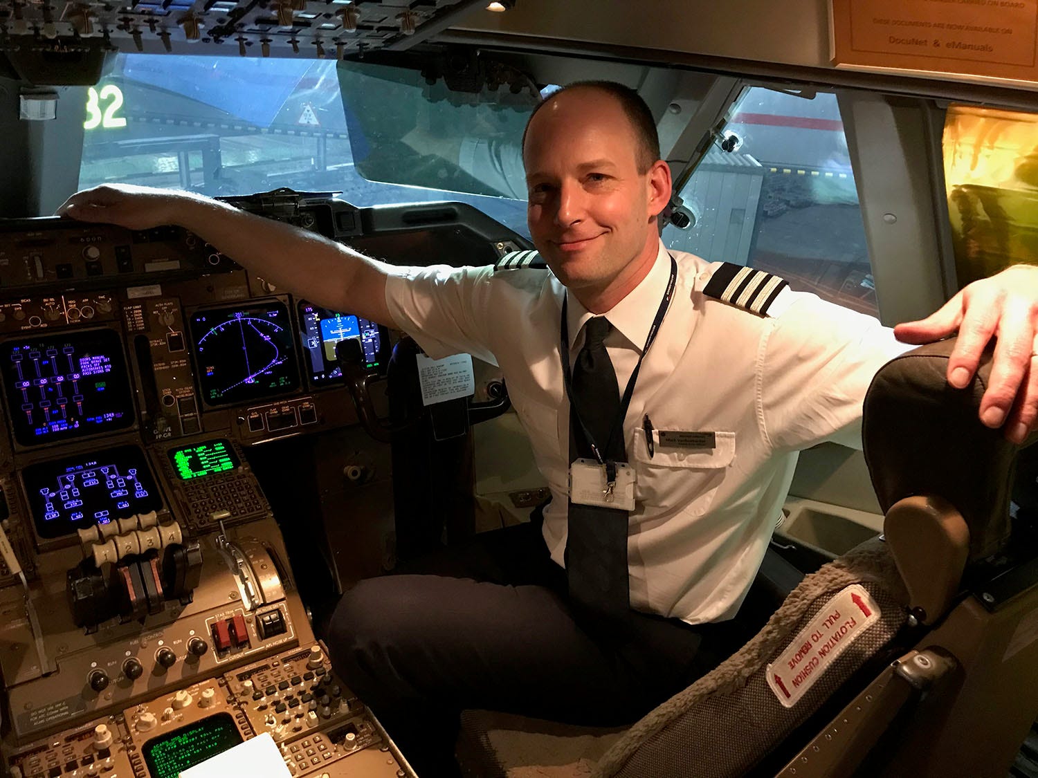 Mark Vanhoenacker in cockpit