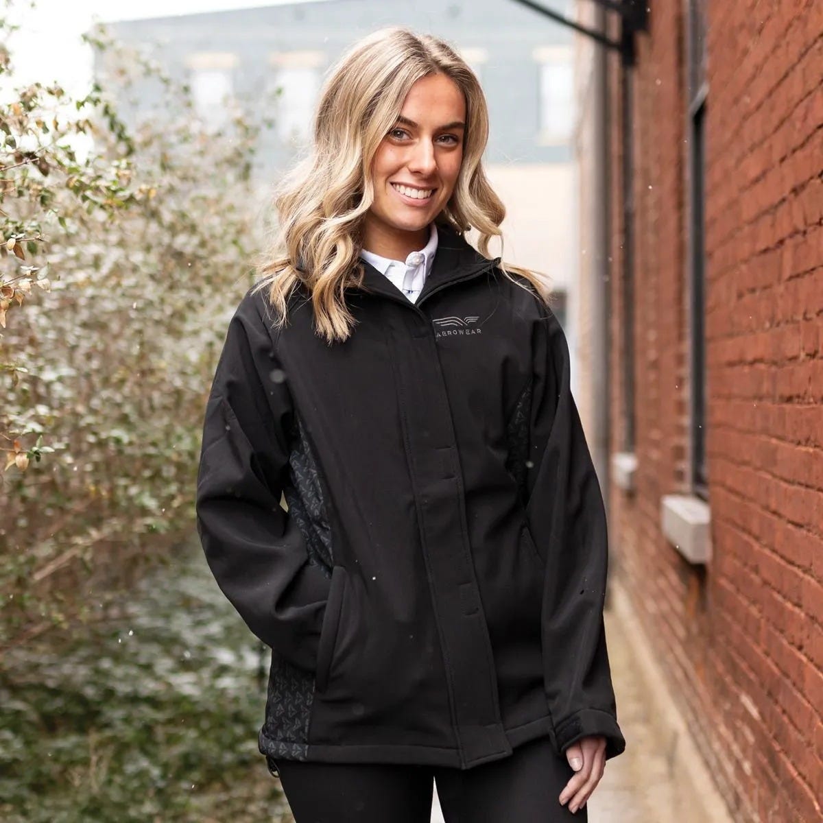 Sporty’s Expands Women’s AeroWear Collection with Styles for Every Season