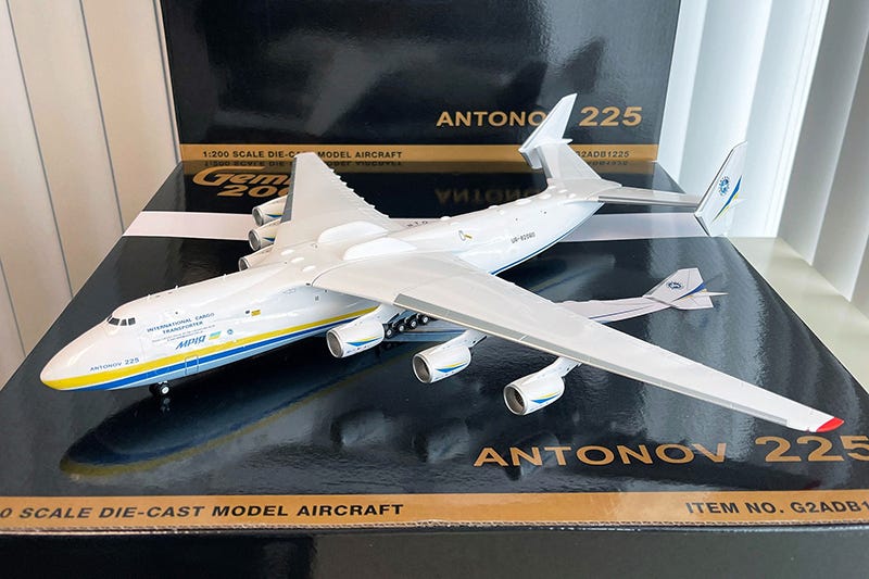 White Antonov Airlines An-225 Mriya UR-82060 Model