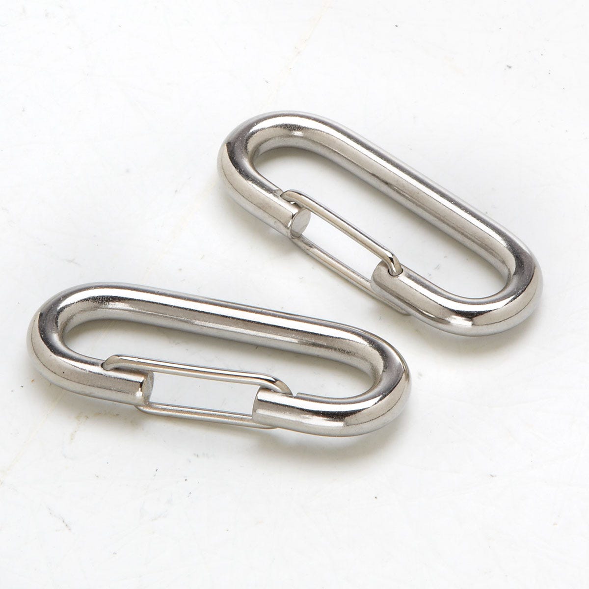 Flag Clips (Set of 2) from Sporty's Tool Shop