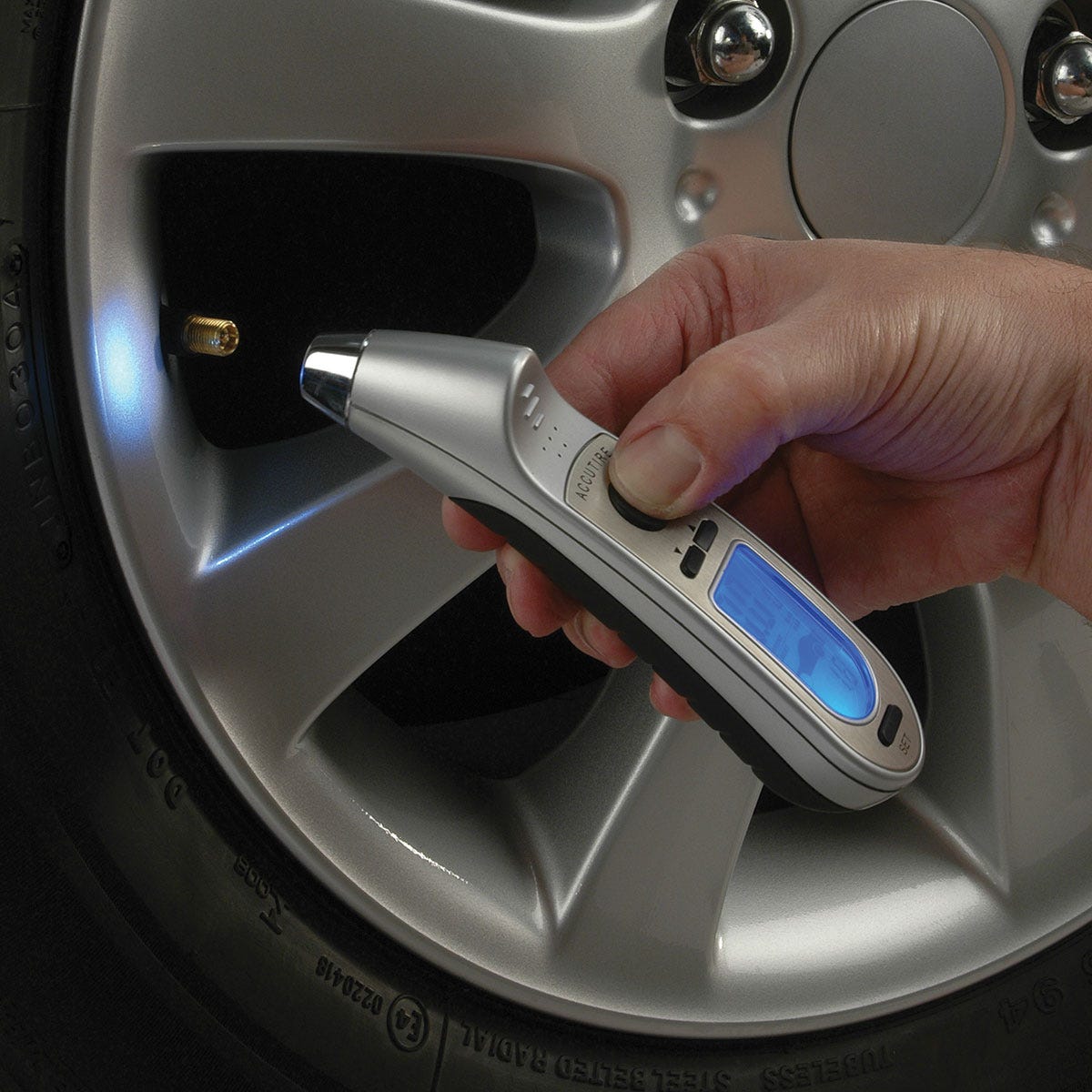 Lighted Tire Gauge from Sporty's Tool Shop