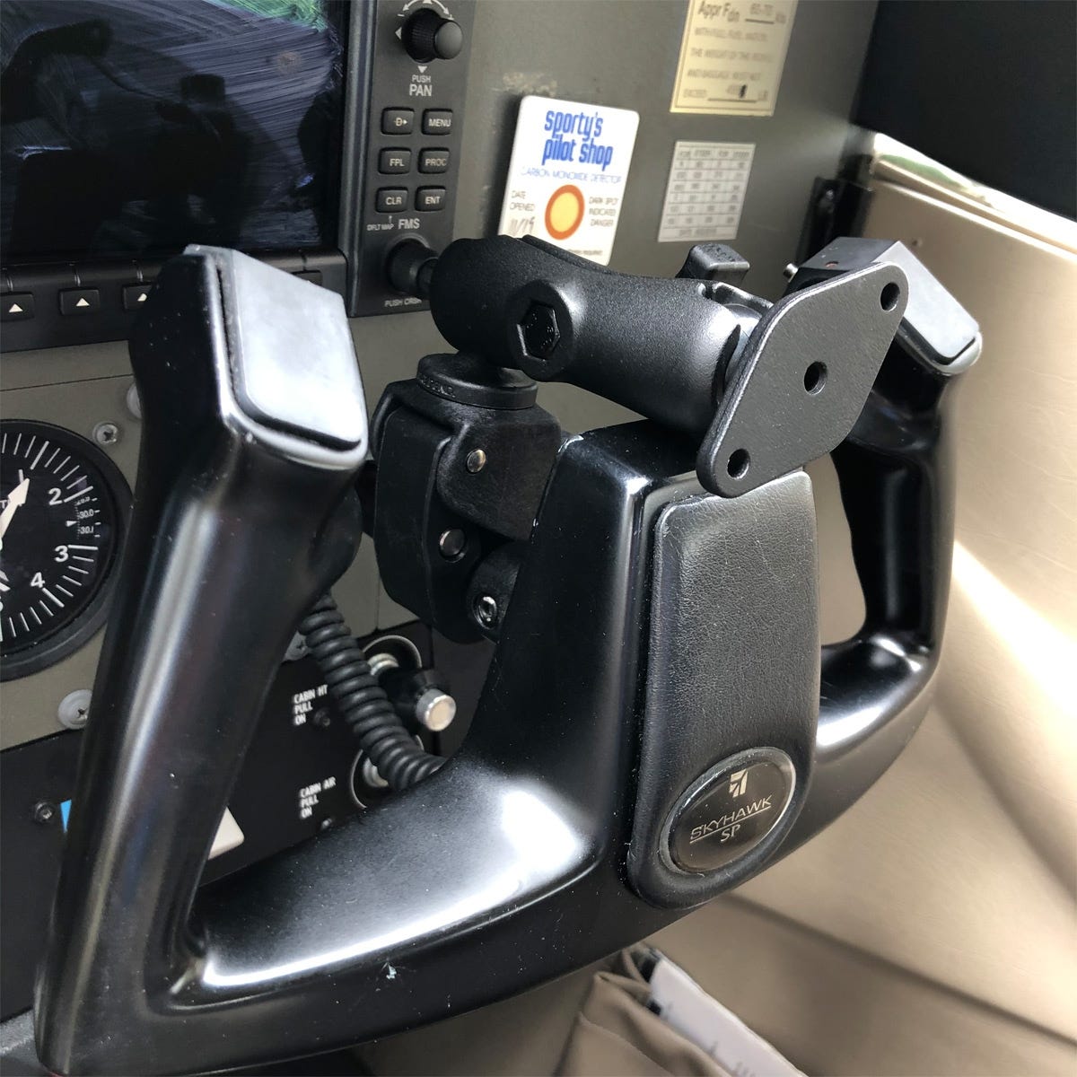 RAM Claw Yoke Mount for Garmin Aera 760 from Sporty's Pilot Shop