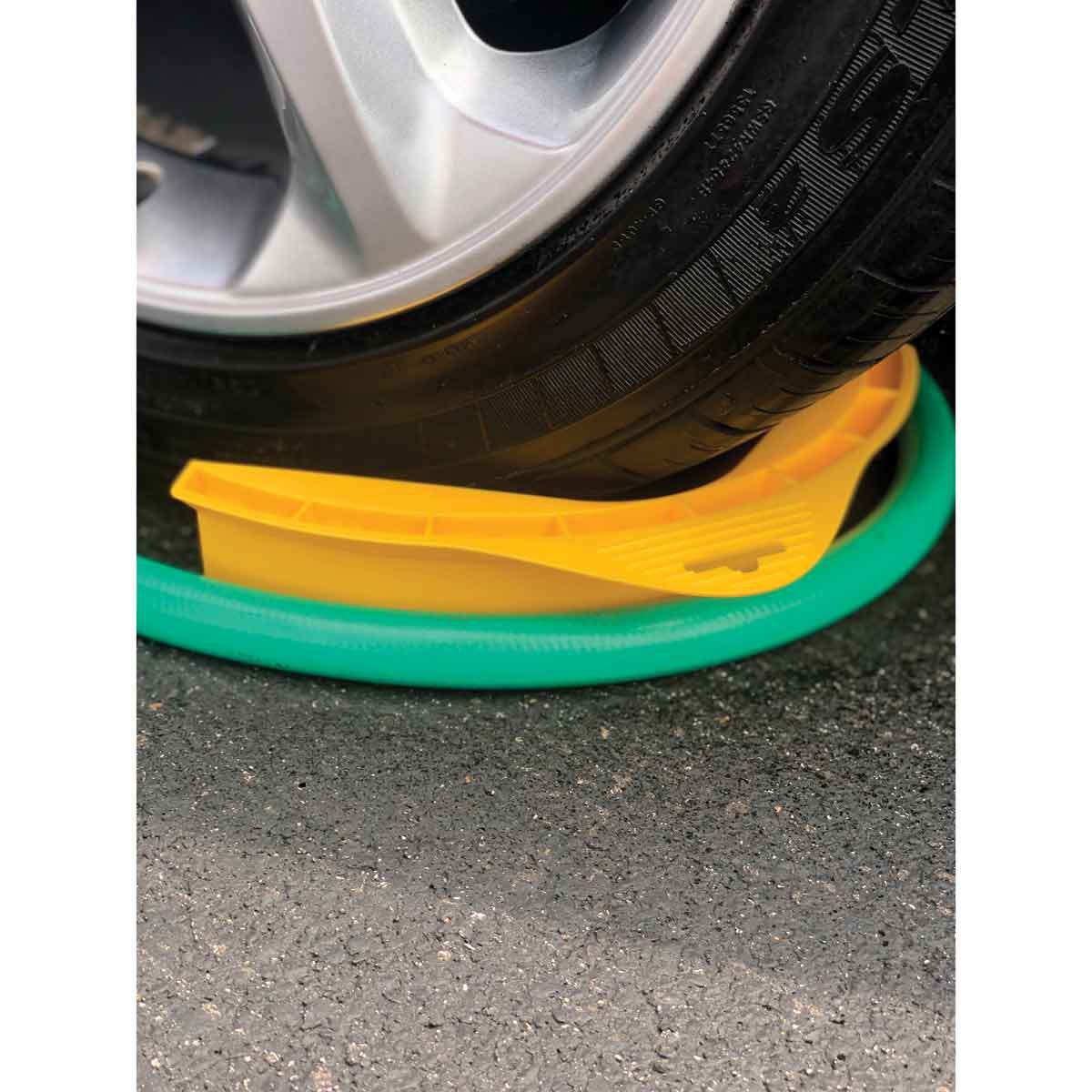 Car Wash Buddy (set of 2) from Sportys Preferred Living