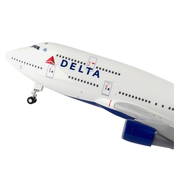 Delta Airlines Boeing 747-400 Model