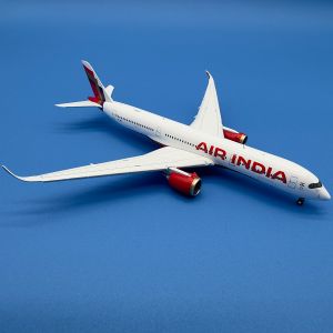 Horizon Air E175LR “Go Cougs” Die-Cast Model